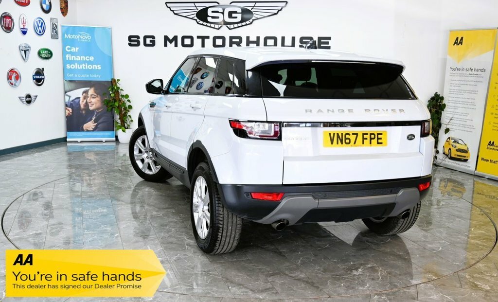 Land Rover Range Rover Evoque 2L Se Tech White #2