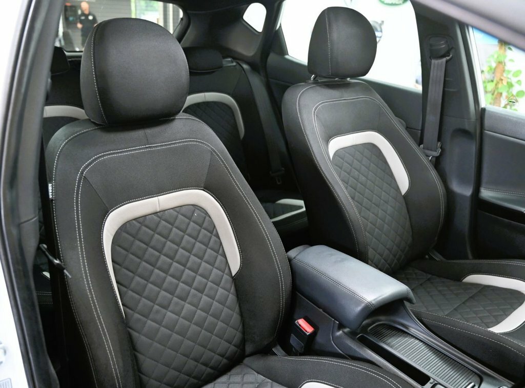 Kia Ceed 1L Gt-line S White #3