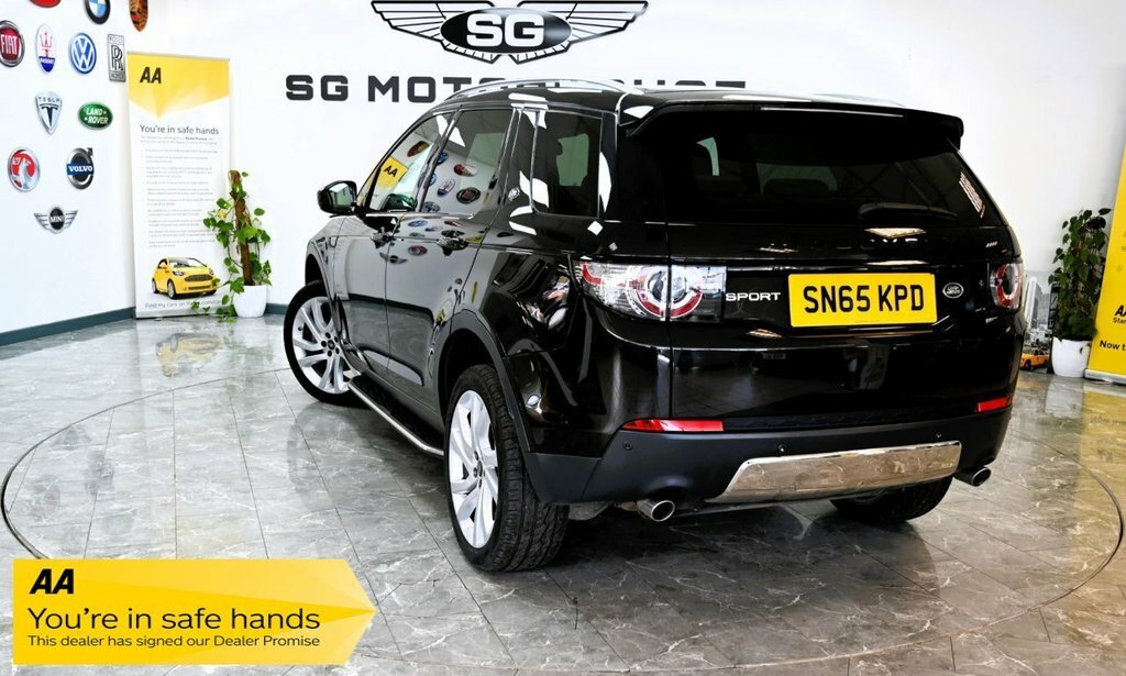 Land Rover Discovery Sport 2L Hse Black #2