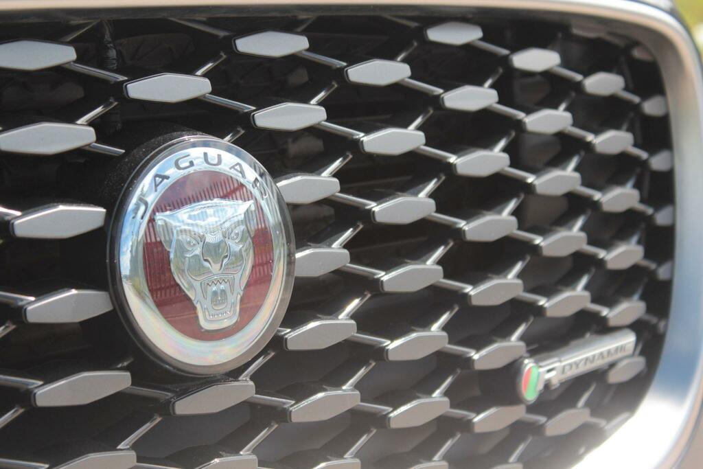 Jaguar XF 2.0 D200 Mhev R-dynamic Se Euro 6 Ss Blue #32