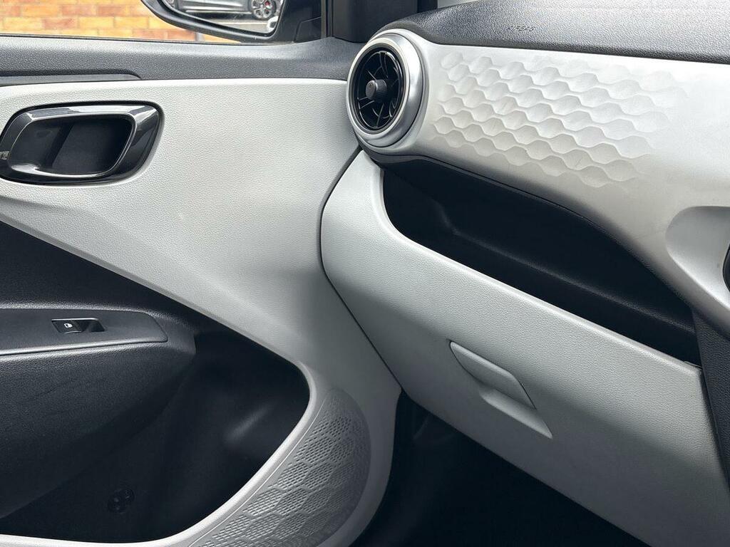 Hyundai I10 1.2 Se Connect Euro 6 Ss White #28