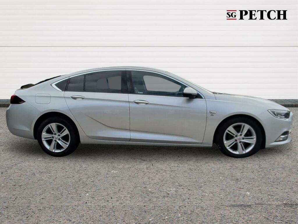 Vauxhall Insignia Vauxhall Insignia Sri Vx-line Nav 1.5T Sri Vx-line White #2