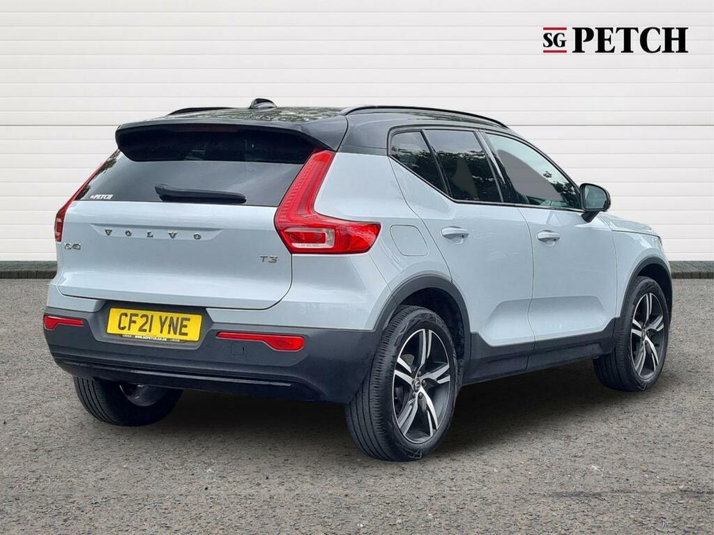Volvo XC40 1.5 T3 163 Momentum Black #3