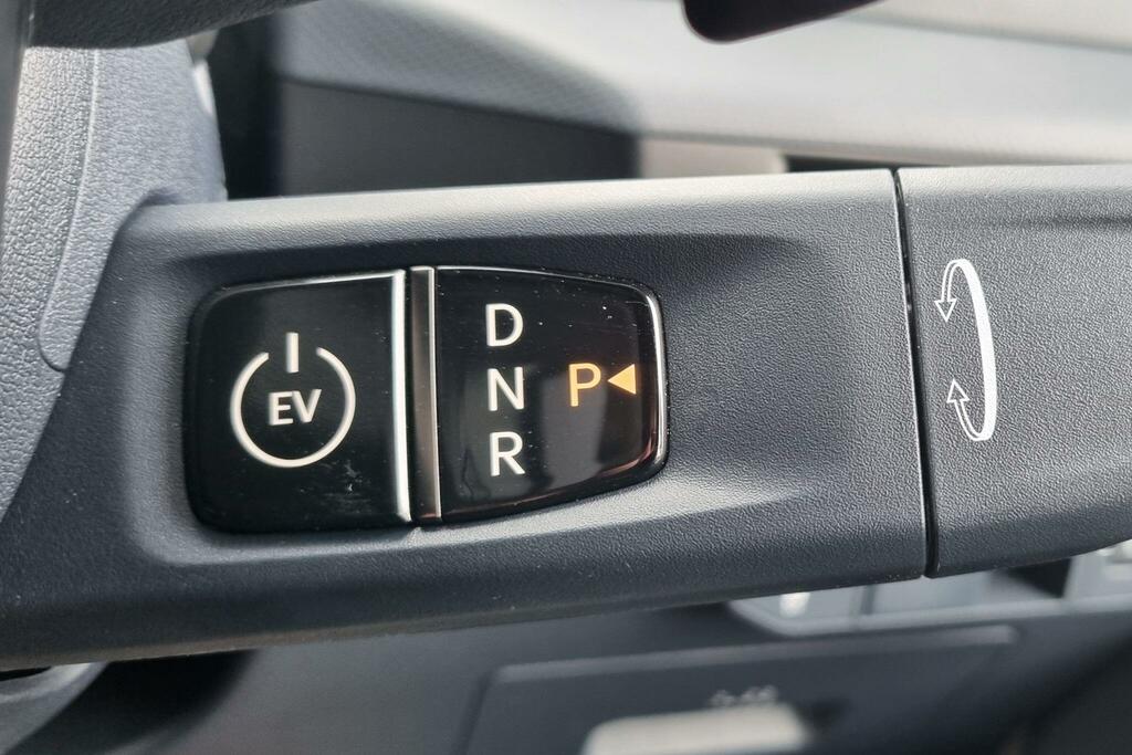 Kia PV5 Long Range 71.2Kwh Plus Cargo Panel Van L2 Green #17