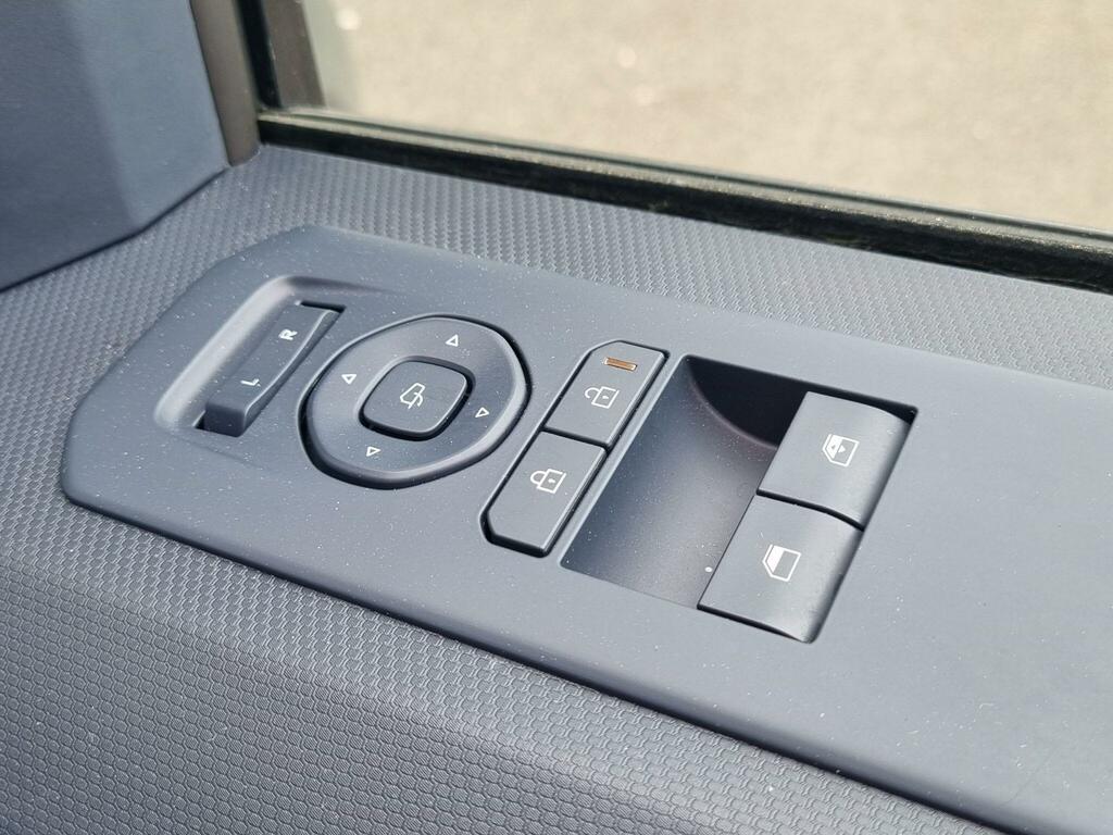 Kia PV5 Long Range 71.2Kwh Plus Cargo Panel Van L2 Green #16