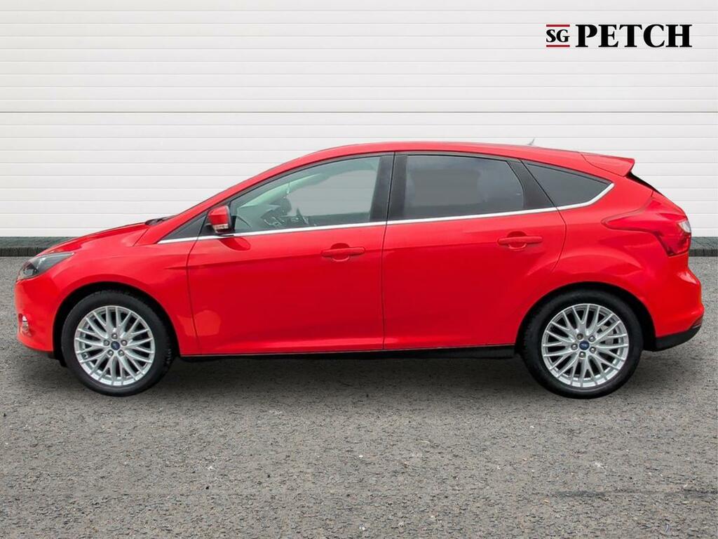 Ford Focus Hatchback 1.6 Tdci Zetec Euro 5 Ss 201313 White #6