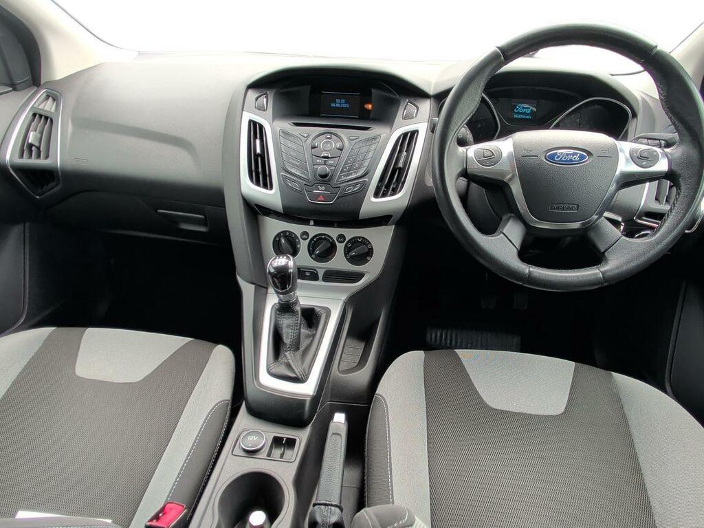 Ford Focus Hatchback 1.6 Tdci Zetec Euro 5 Ss 201313 White #11