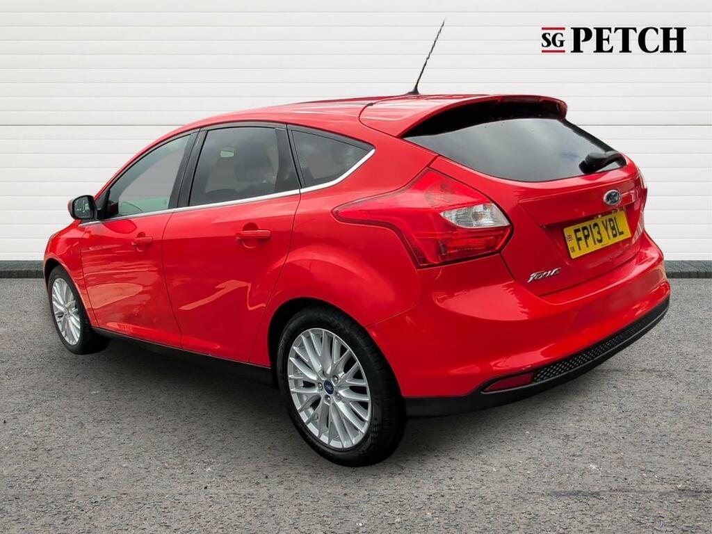Ford Focus Hatchback 1.6 Tdci Zetec Euro 5 Ss 201313 White #5