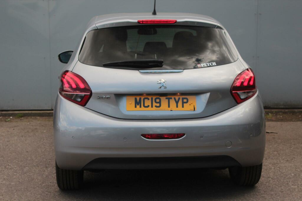 Peugeot 208 1.2 Puretech Gpf Gt Line Eat Euro 6 Ss Black #4