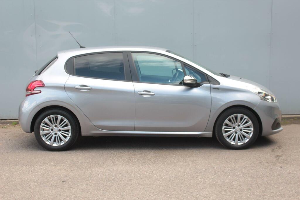 Peugeot 208 1.2 Puretech Gpf Gt Line Eat Euro 6 Ss Black #5