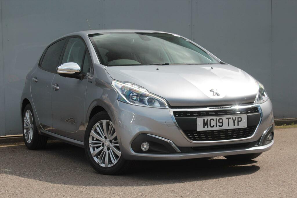 Peugeot 208 1.2 Puretech Gpf Gt Line Eat Euro 6 Ss Black #1