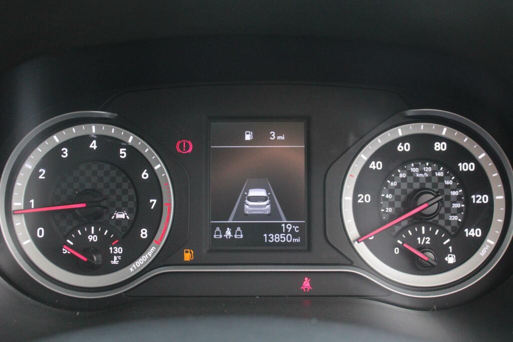 Hyundai I10 1.0 Mpi Se Connect 2022 White #22