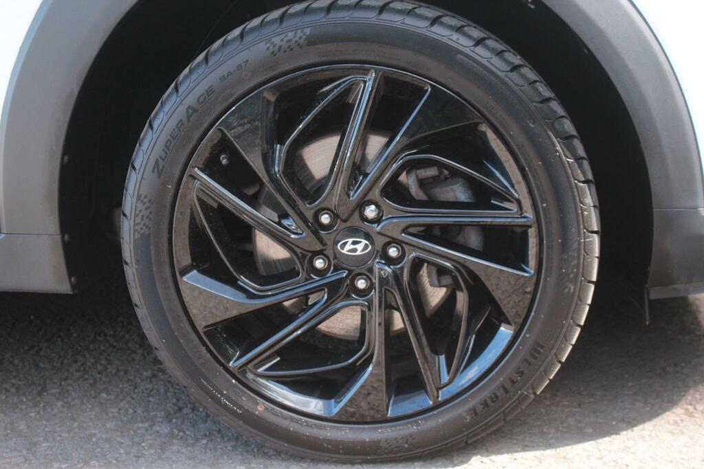 Hyundai Tucson Crdi N Line Mhev Red #17