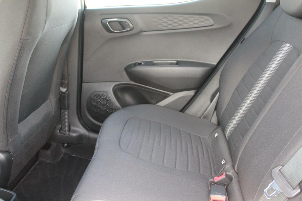 Hyundai I10 1.0 Mpi Se Connect White #9