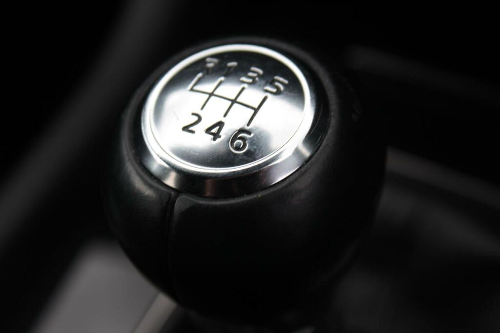 Mazda 3 Se-l White #17