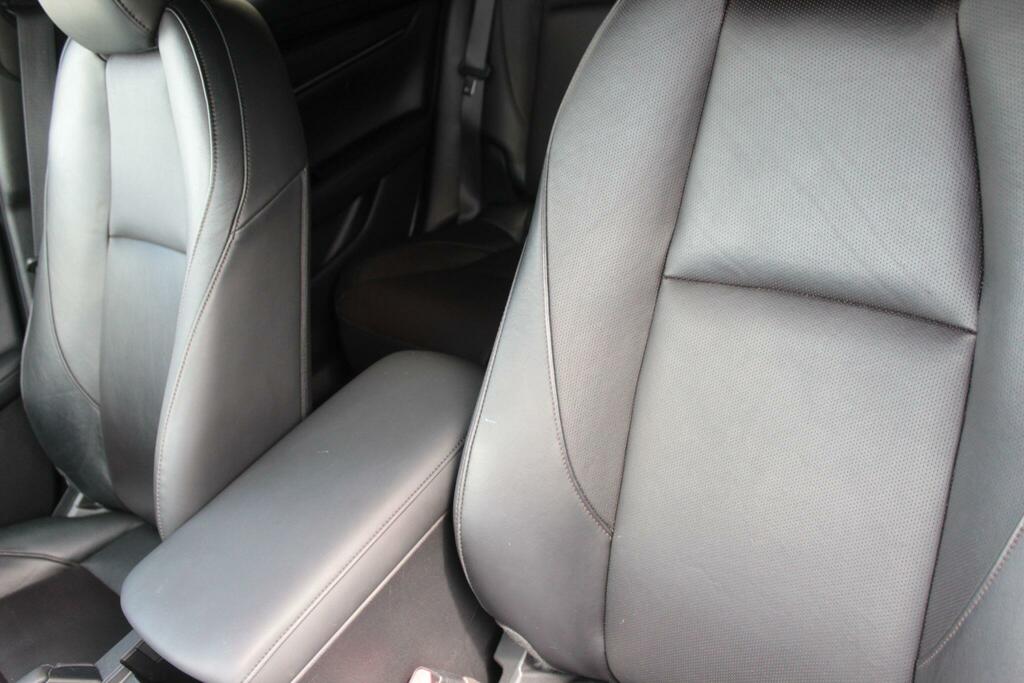 Mazda 3 Se-l White #19