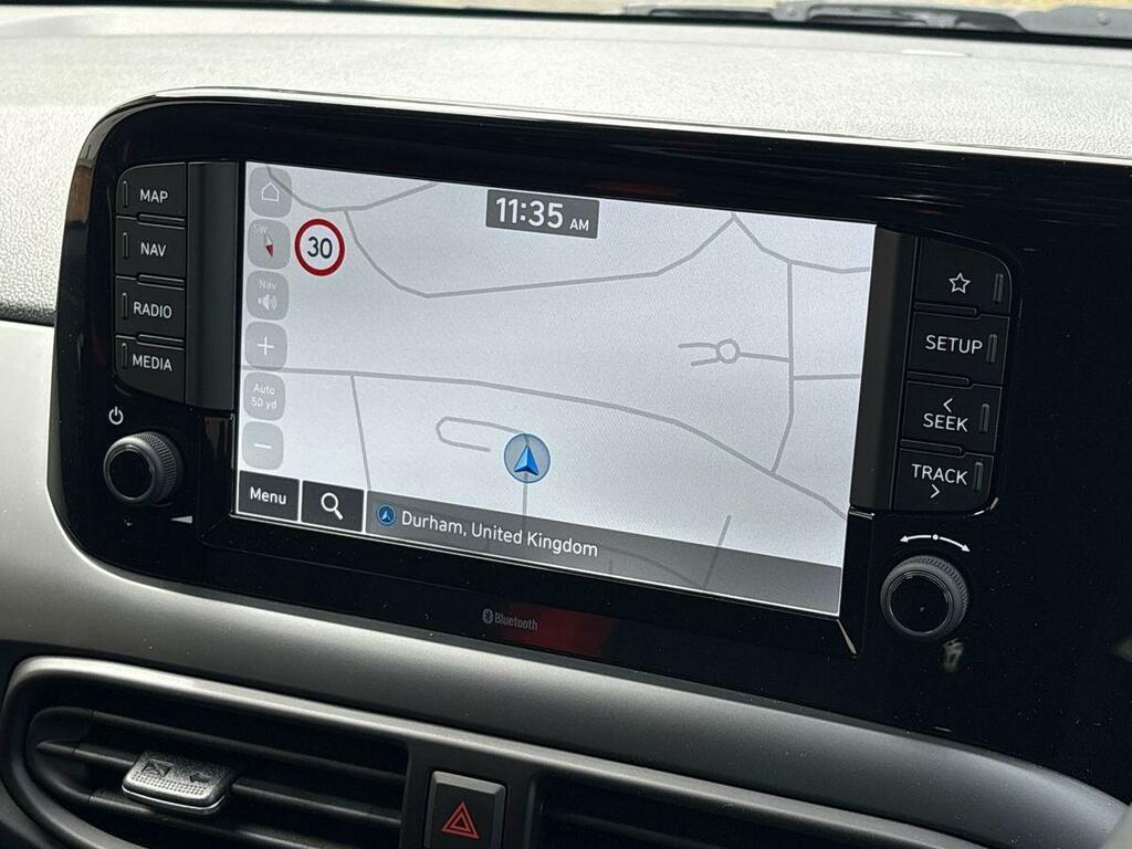 Hyundai I10 1.0 63 Advance Nav White #19