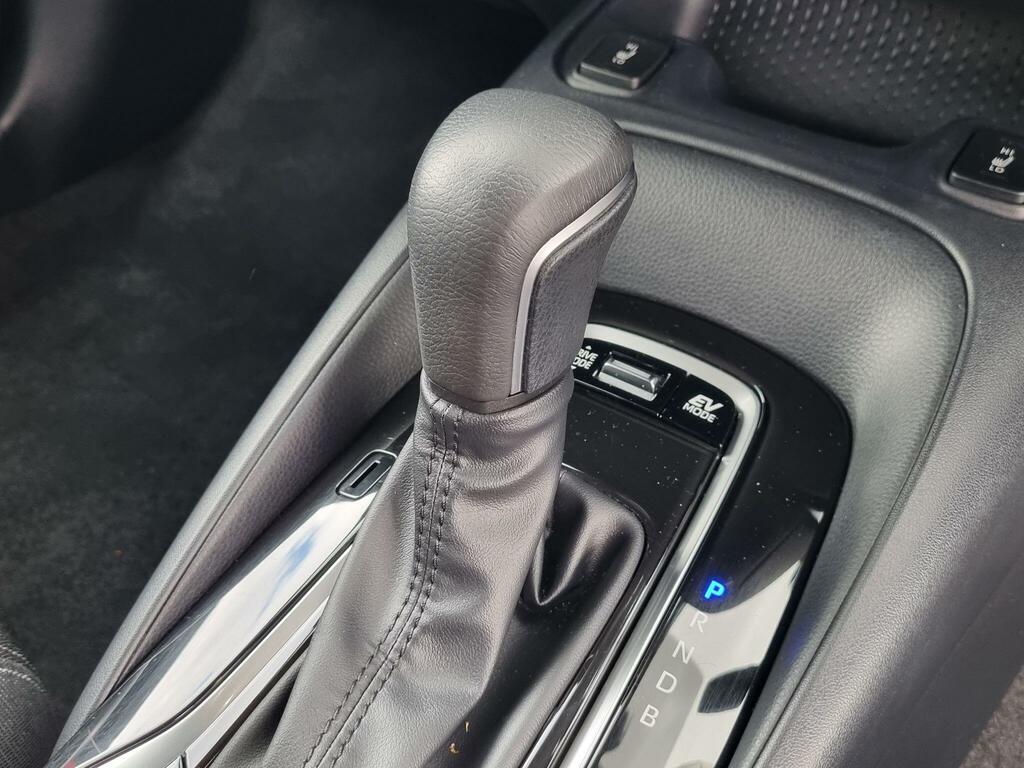 Suzuki Swace Motion White #18