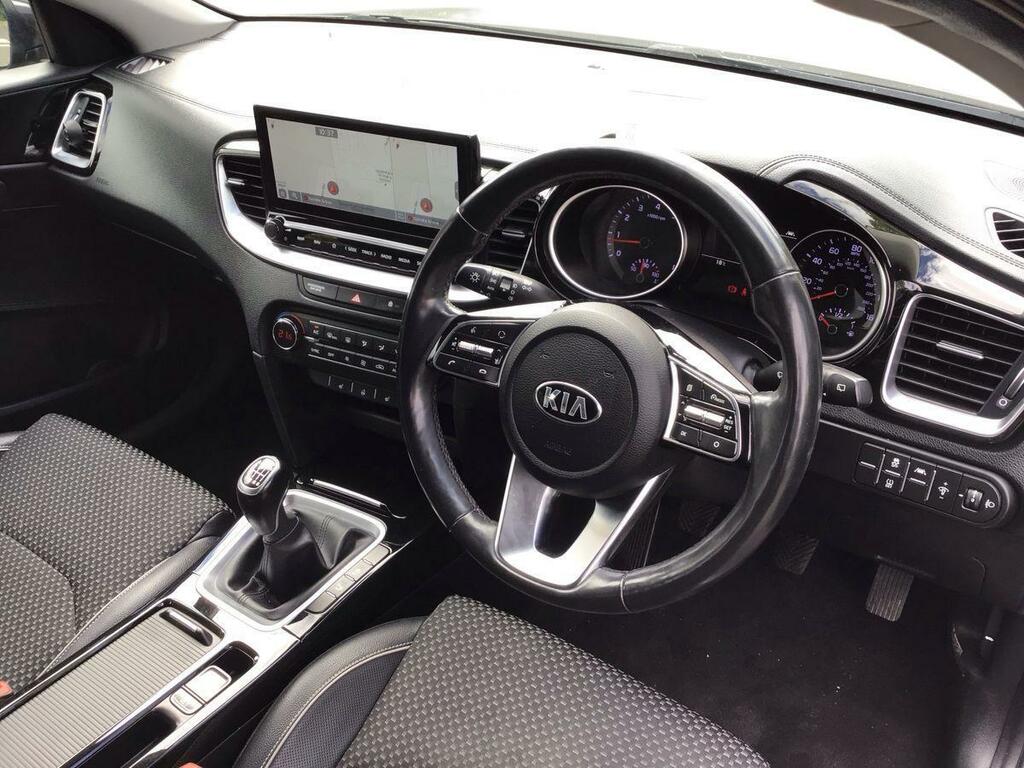 Kia Xceed Xceed 1.4 T-gdi First Edition Suv Dct E Yellow #10