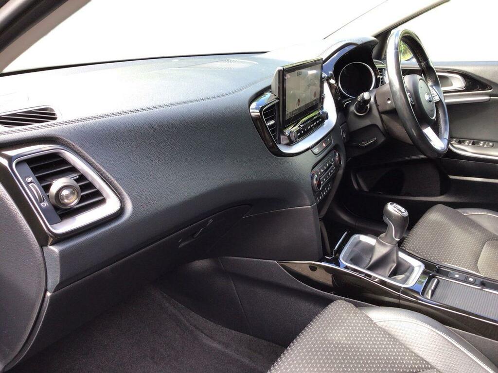 Kia Xceed Xceed 1.4 T-gdi First Edition Suv Dct E Yellow #15