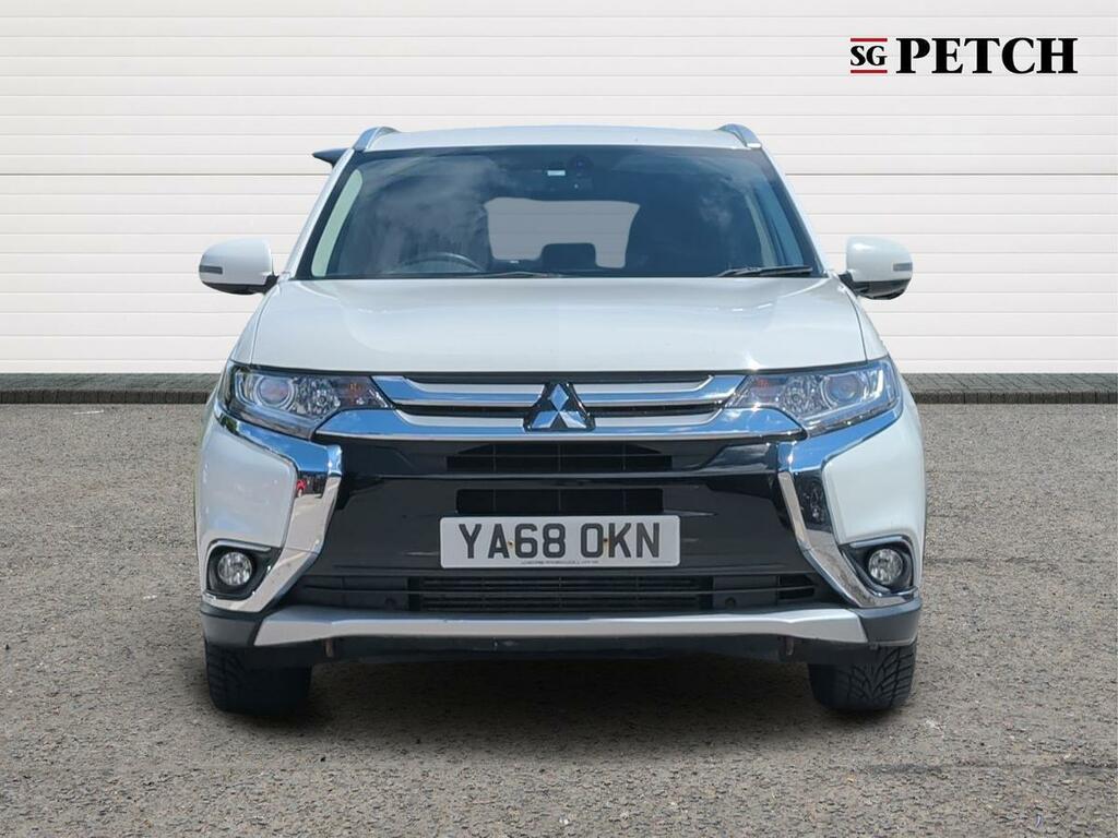 Mitsubishi Outlander Phev 4H 5-Door White #8