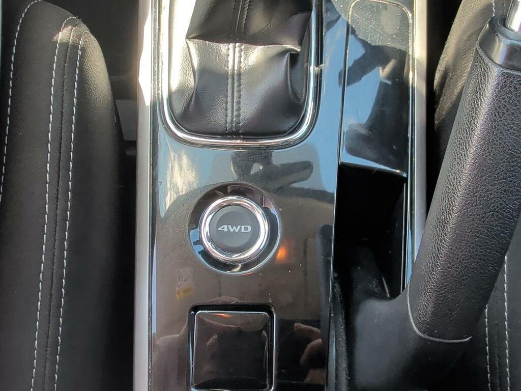 Mitsubishi Outlander Phev 4H 5-Door White #22