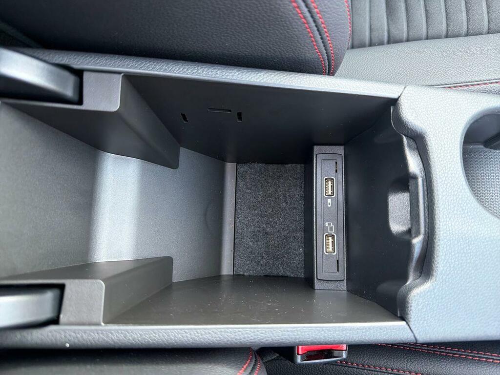 Mercedes-Benz CLA Class Cla 180 Amg Line Tip Grey #23