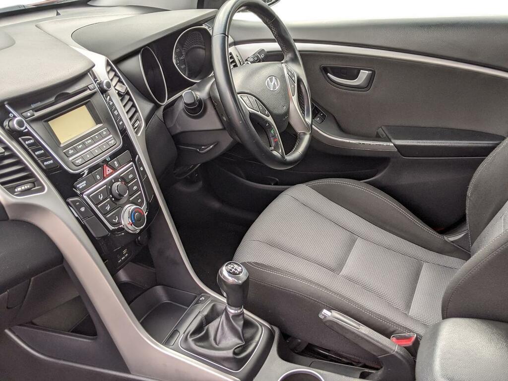Hyundai I30 1.6 Crdi Se Black #11