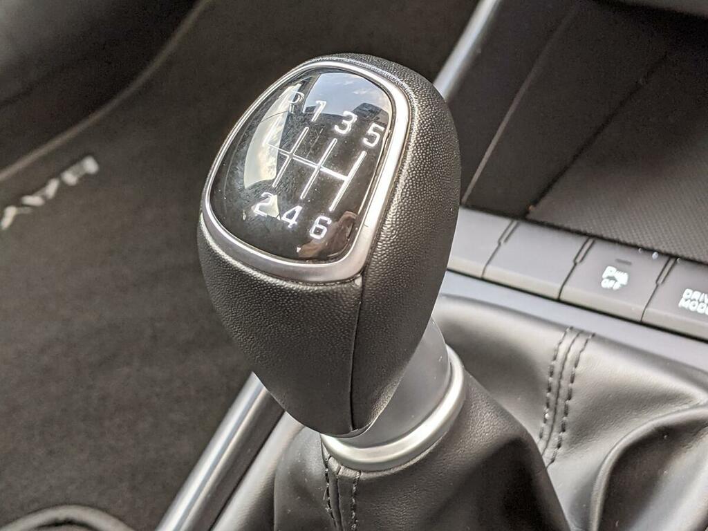 Hyundai Bayon Suv Black #22