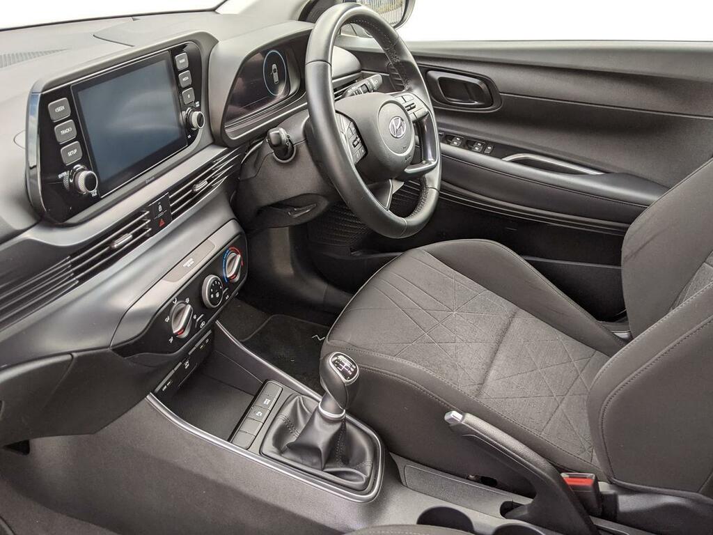 Hyundai Bayon Suv Black #15