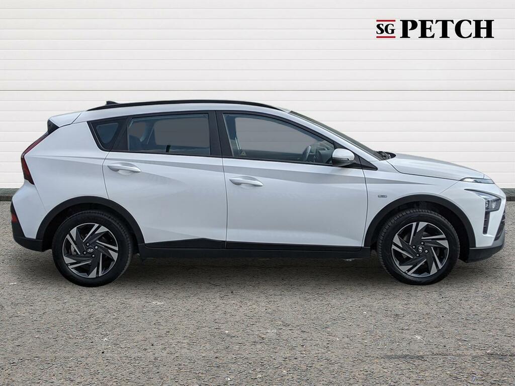 Hyundai Bayon Suv Black #2