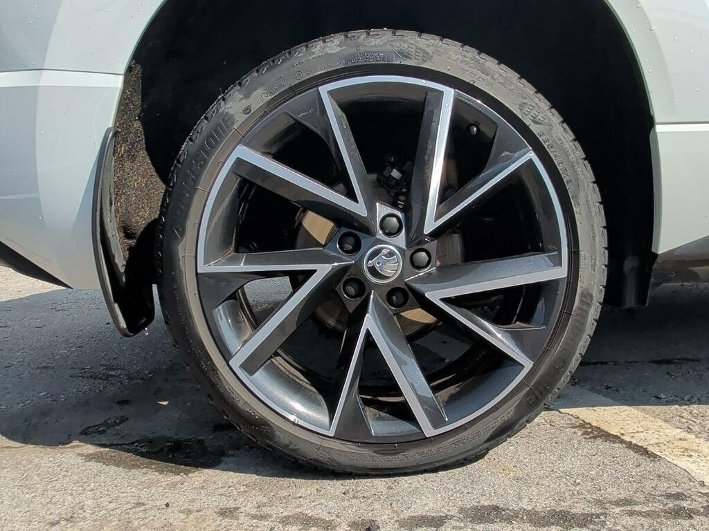 Skoda Karoq Suv 1.5 Tsi 150Ps Sportline Act Dsg Grey #9