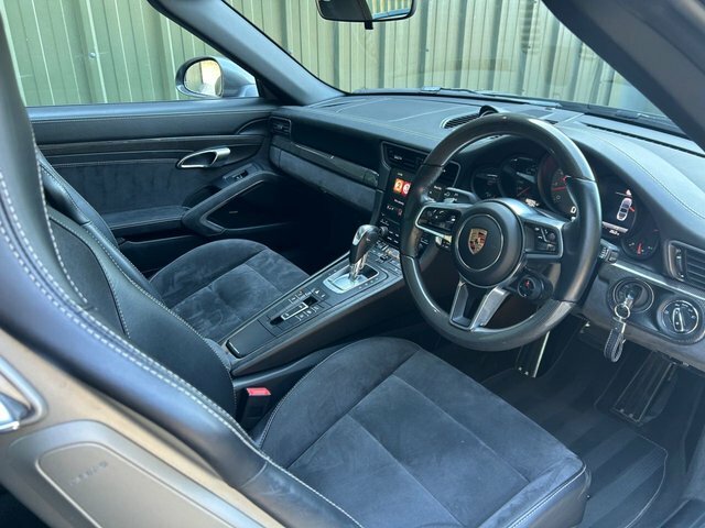 Porsche 911 3.0T 991 4 Gts Targa Pdk 4Wd Euro 6 S YT68VGX Grey #3