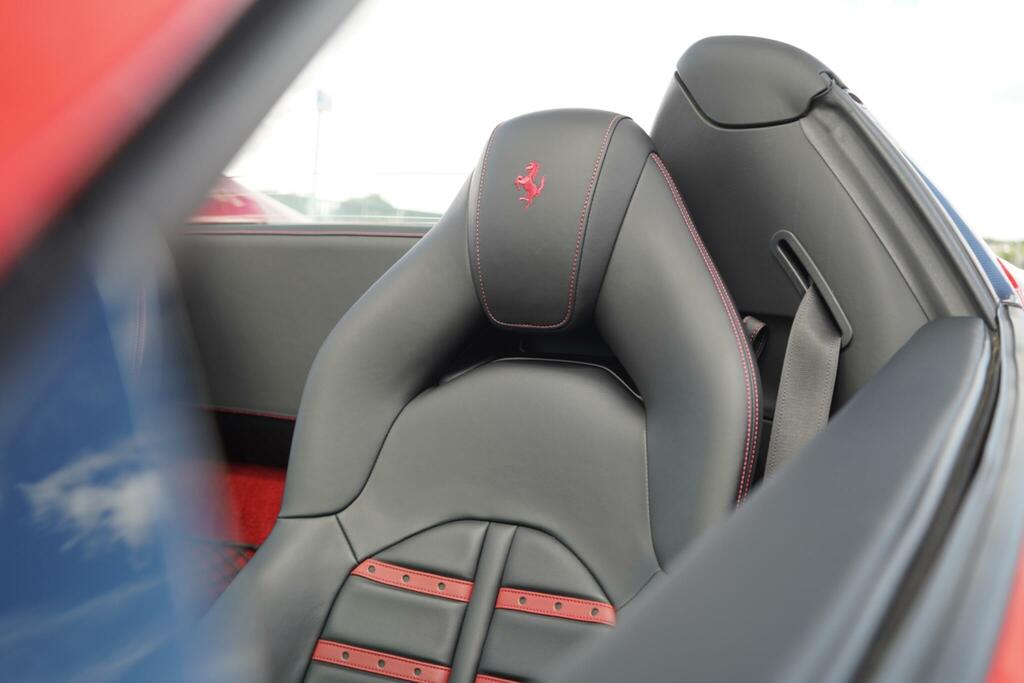 Ferrari F8 Spider 3.9L Spider Red #18
