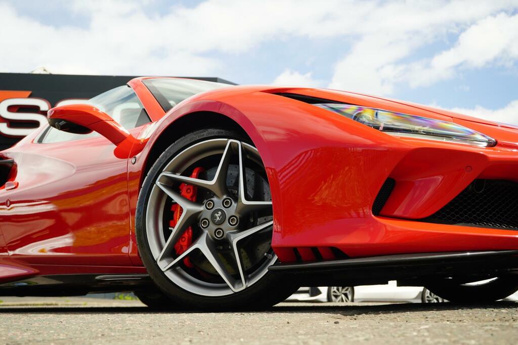 Ferrari F8 Spider 3.9L Spider Red #33