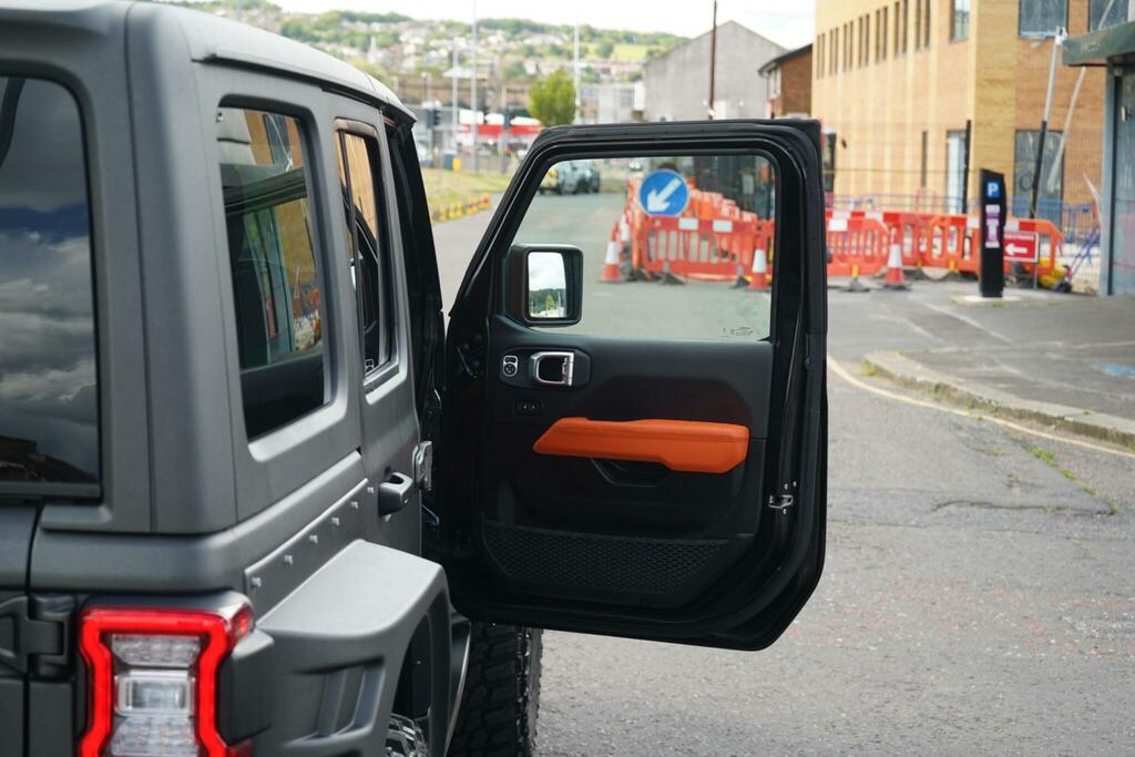 Jeep Wrangler 2L Rubicon Grey #11