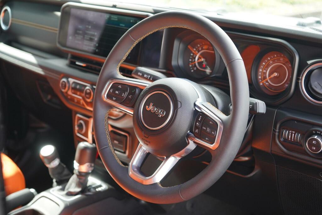 Jeep Wrangler 2L Rubicon Grey #13