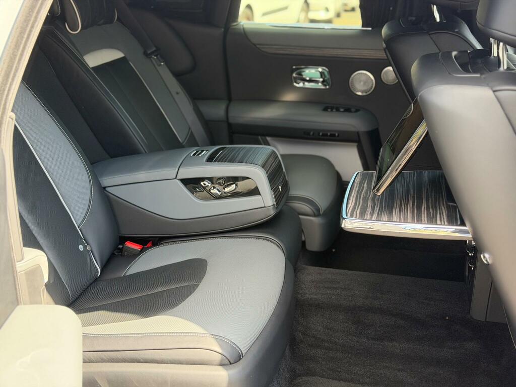 Rolls-Royce Ghost Saloon Blue #14