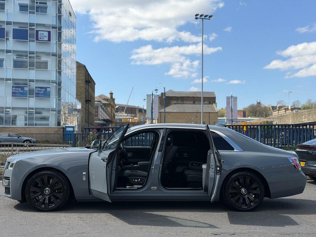 Rolls-Royce Ghost Saloon Blue #10