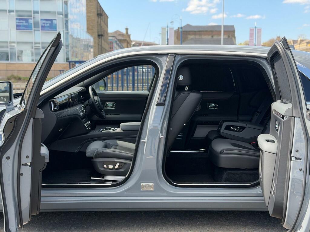 Rolls-Royce Ghost Saloon Blue #11
