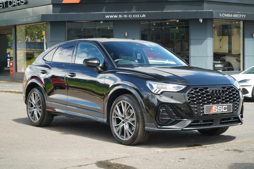 Audi Q3 Black Edition Black #3
