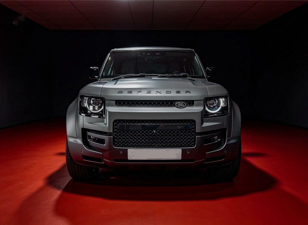 Land Rover Defender 110 Octa Edition One Green #2