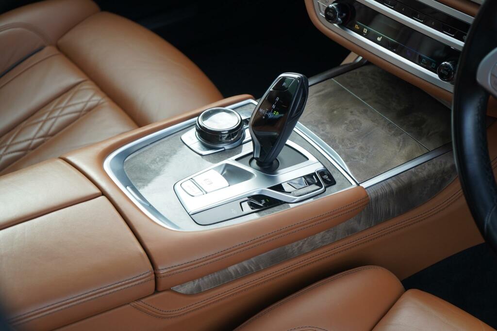BMW 7 Series 3.0 740Li Euro 6 Ss Black #24