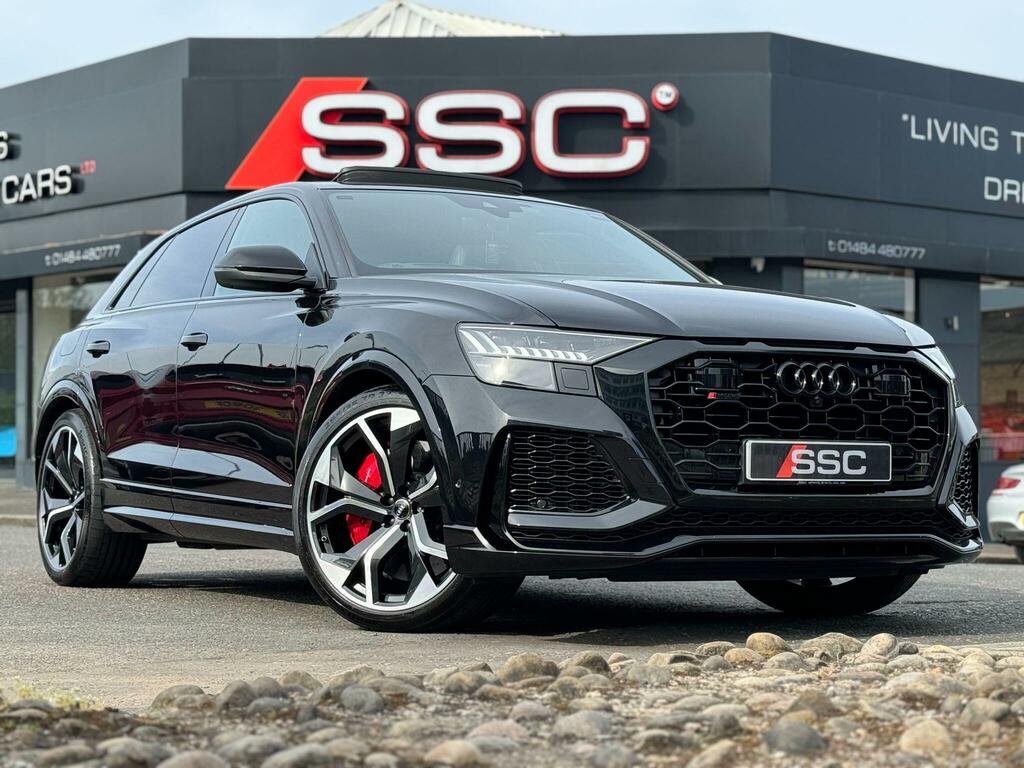 Audi RSQ8 Vorsprung Black