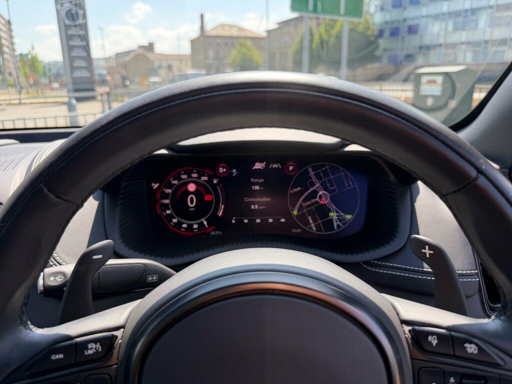 Aston Martin DBX V8 Euro 6 Green #25
