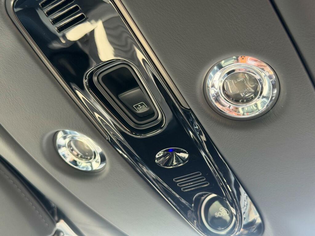 Aston Martin DBX V8 Euro 6 Green #23
