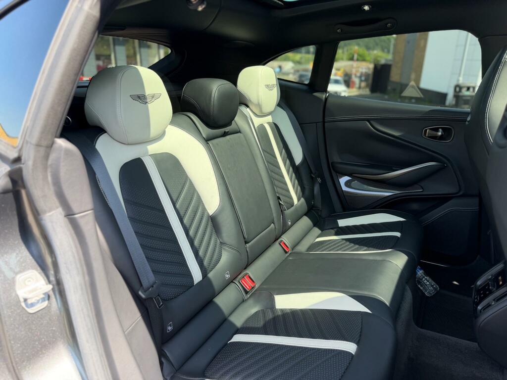 Aston Martin DBX V8 Euro 6 Green #18