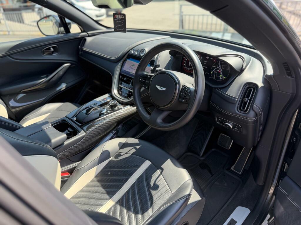 Aston Martin DBX V8 Euro 6 Green #16