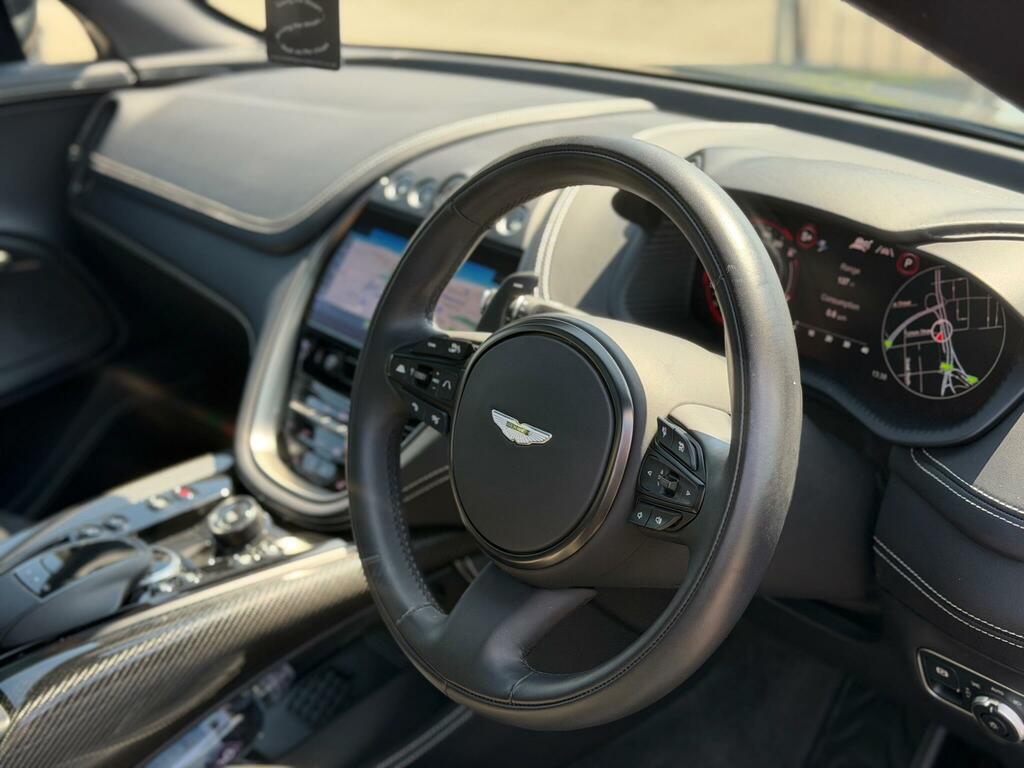 Aston Martin DBX V8 Euro 6 Green #29
