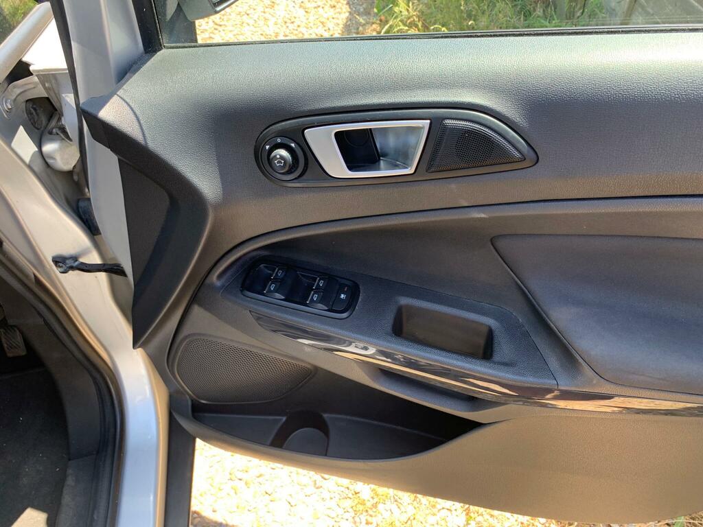 Ford Ecosport Zetec Silver #5